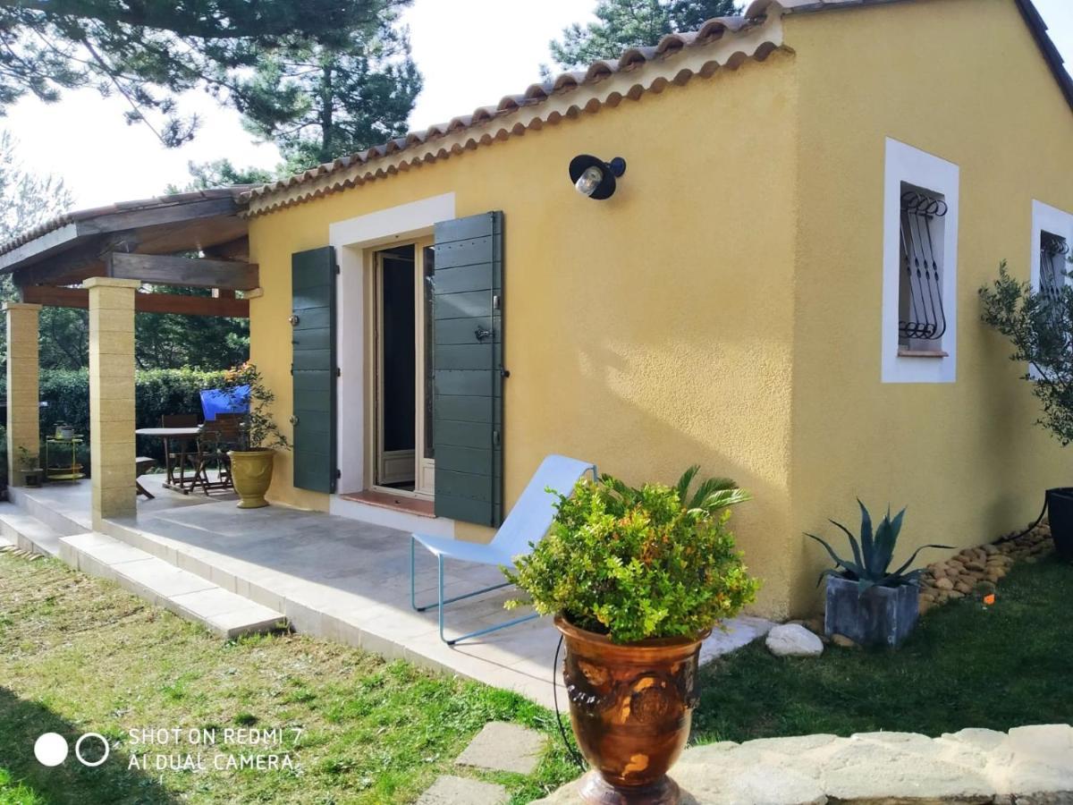 Proche Uzes Petit Gite Avec Grande Cuisine D'Ete Et Piscine Saint-Siffret ภายนอก รูปภาพ