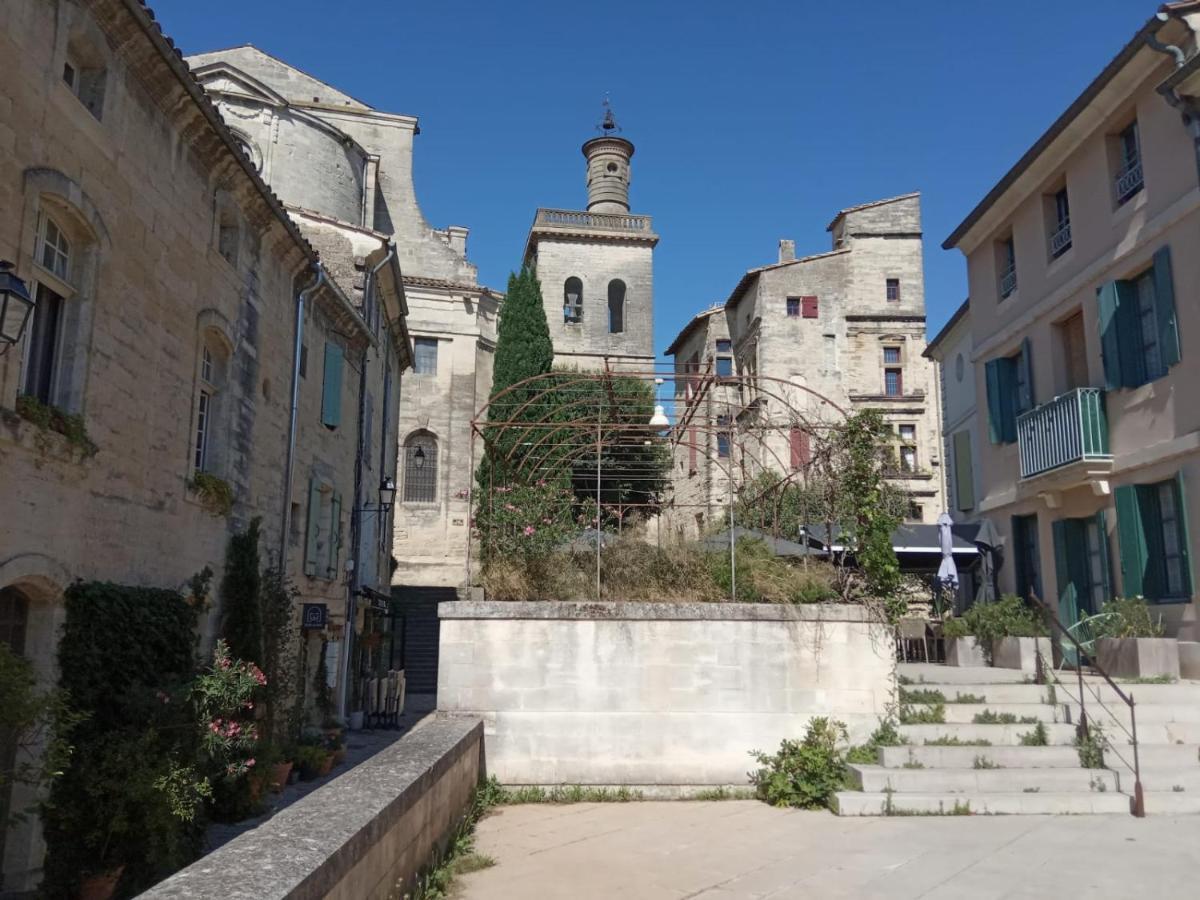 Proche Uzes Petit Gite Avec Grande Cuisine D'Ete Et Piscine Saint-Siffret ภายนอก รูปภาพ